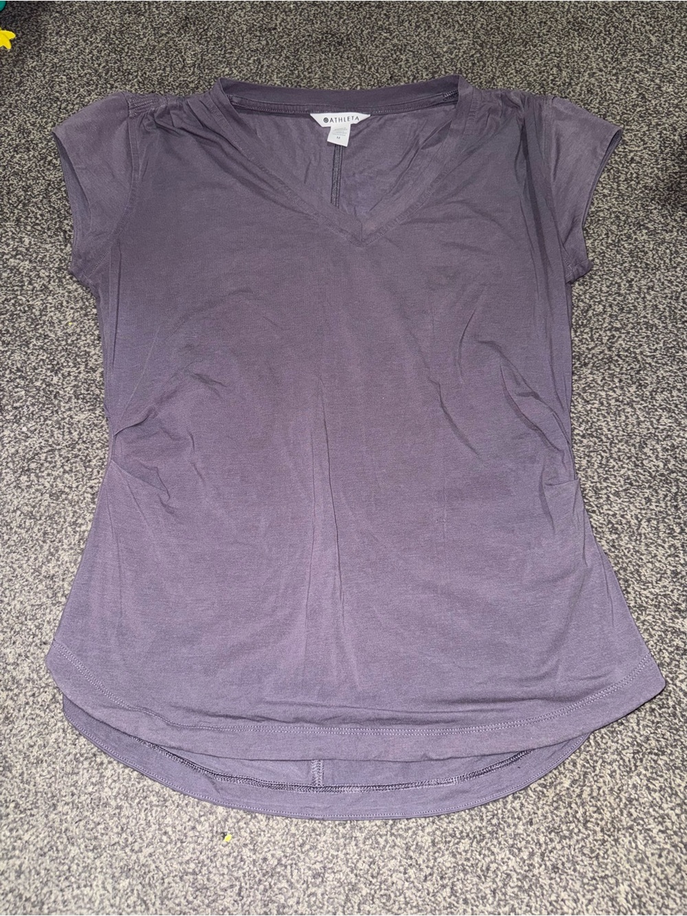 Athleta Outbound V-Neck T-Shirt Women’s Medium Gray Athletic
